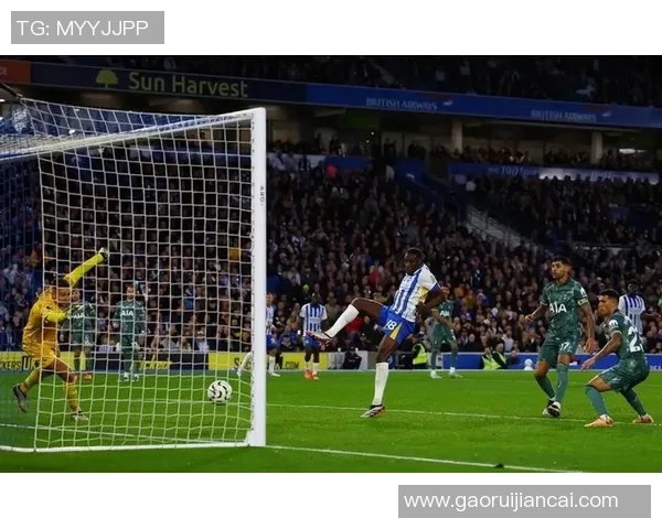 足总杯巅峰激战：热刺背水一战遇“克星”，曼联新阵能否化解攻防梦魇？